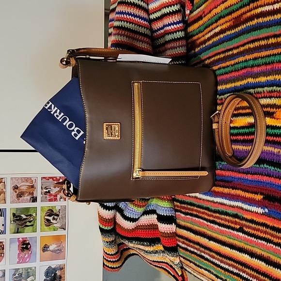 Dooney & Bourke Handbags - Dooney and Bourke Saffiano Ridley Bag